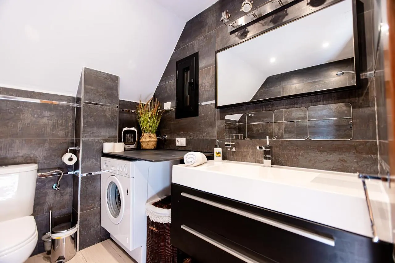 Holidays Duplex Lujo Monte Oiz 4 Habitaciones Y 2 Plazas De Parking Sierra Nevada 0*,  Spain
